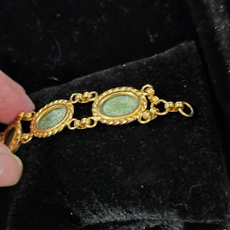 Vintage Gold Tone Oval Green Stone Link Bracelet with Rope Bezel Frames, Classic Estate Cabochon Style, Elegant Heirloom Look