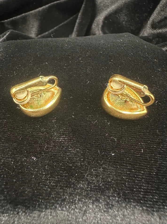 late 1980s–1990s Swarovski Gold Tone Magenta Crystal Teardrop Clip Earrings Pink Rhinestone Statement Designer Jewelry