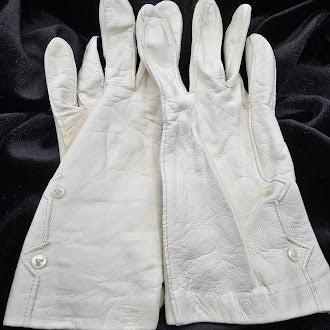 Vintage White Leather Ladies Dress Gloves | Soft Formal Gloves with Original Storage Bag