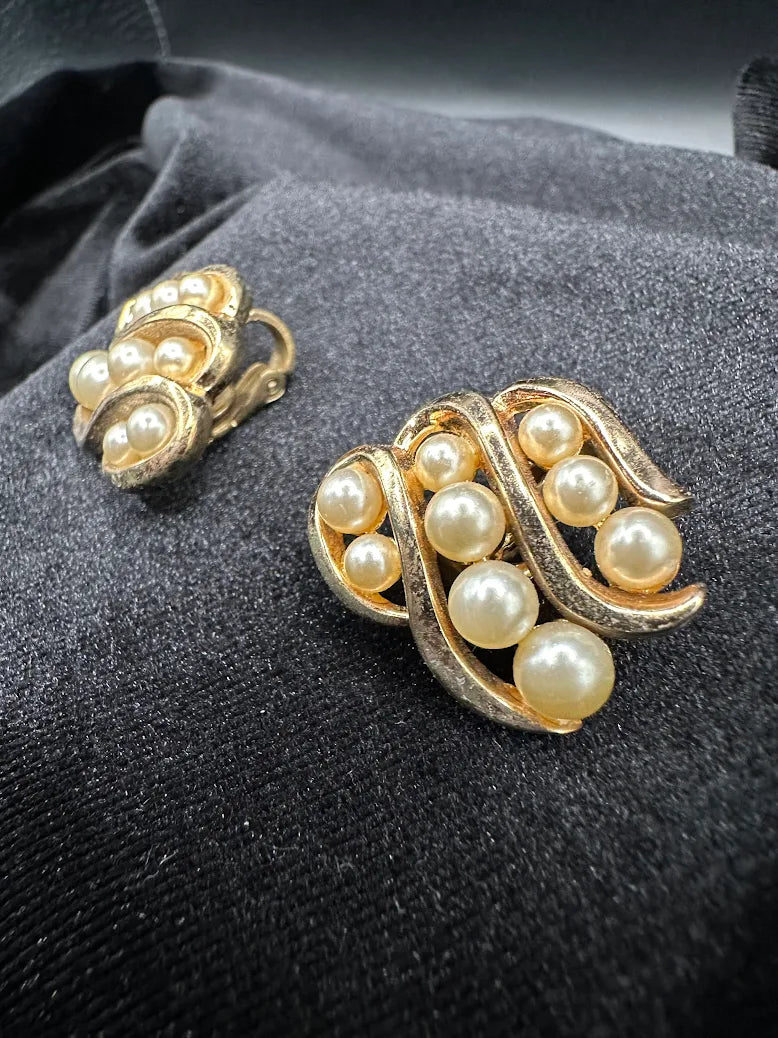 Signed Trifari gold-tone swirl clip earrings with clustered faux pearls, view 4