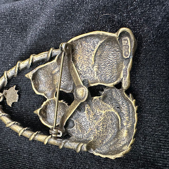Signed JJ Jonette Jewelry Brooch Antique Gold Tone Figural Two Cats Kissing Mistletoe Enamel Accent Pin