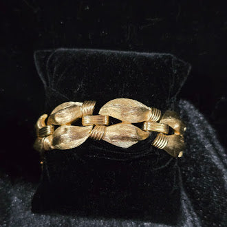 Vintage Crown Trifari Gold Tone Textured Link Bracelet with Safety Chain, Brushed Finish Oval Links, Classic Estate Designer Style, 55g