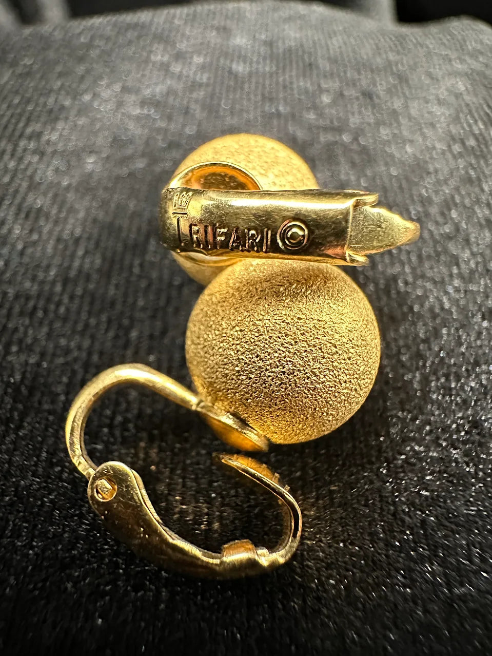 Signed Crown Trifari textured gold-tone round button clip earrings, view 3