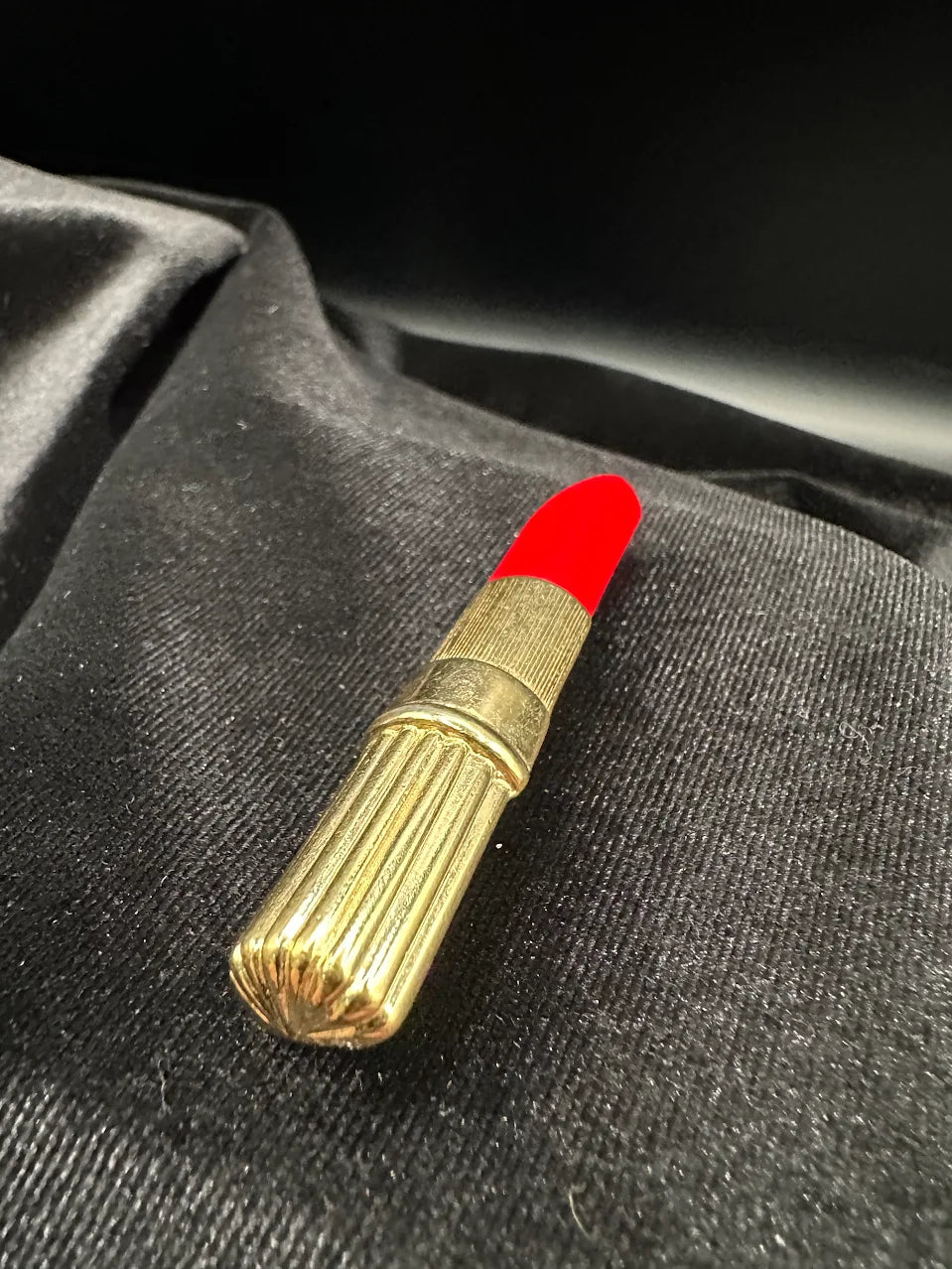 Gold-tone lipstick brooch with red top and ribbed tube, view 5