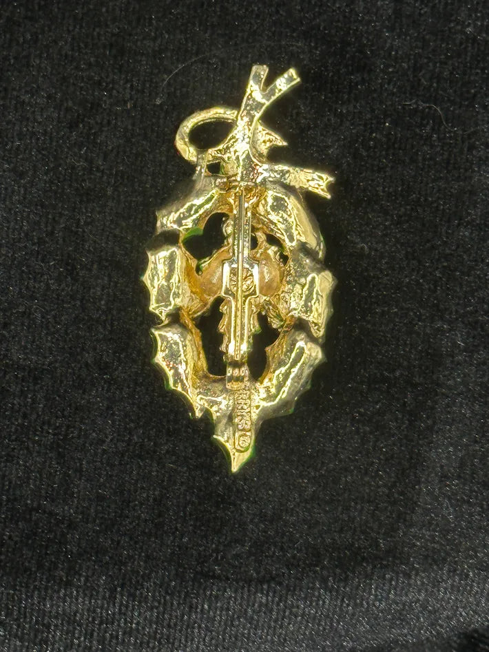 Vintage Gerry’s Pinecone Holly Wreath Brooch Green Enamel Christmas Pin