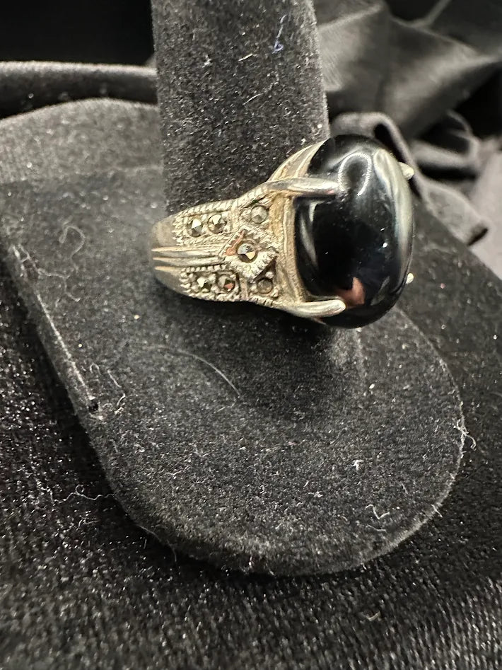 Avon 925 Sterling Silver Black Onyx Cabochon Ring Size [Insert] Vintage Statement Ring Marcasite Accent